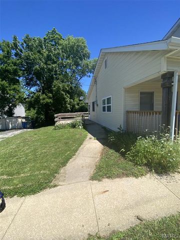 105 E Oak Street, Warrenton, MO 63383