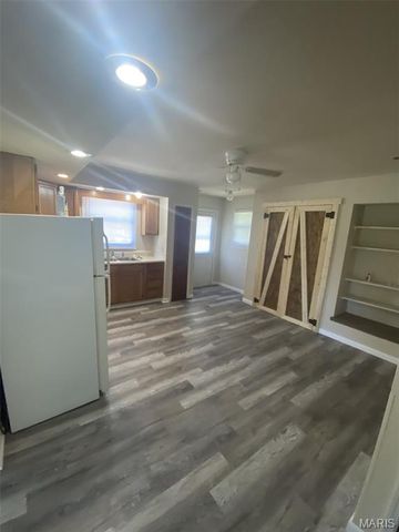 105 E Oak Street, Warrenton, MO 63383