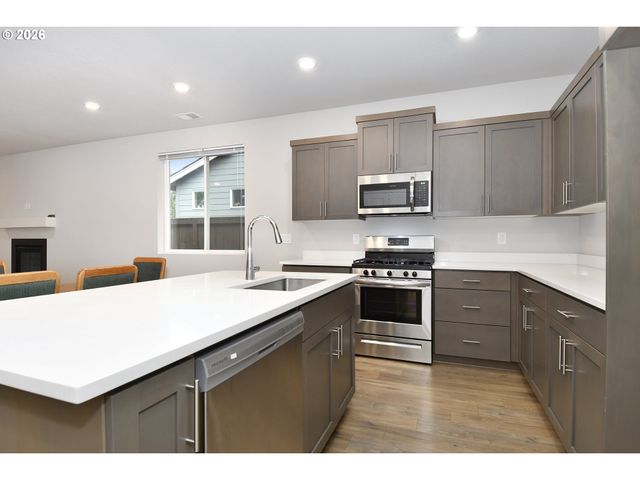 2270 Se TEAL Ave, Gresham, OR 97080