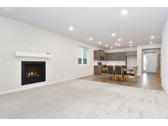 2270 Se TEAL Ave, Gresham, OR 97080