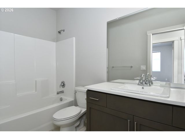 2270 Se TEAL Ave, Gresham, OR 97080