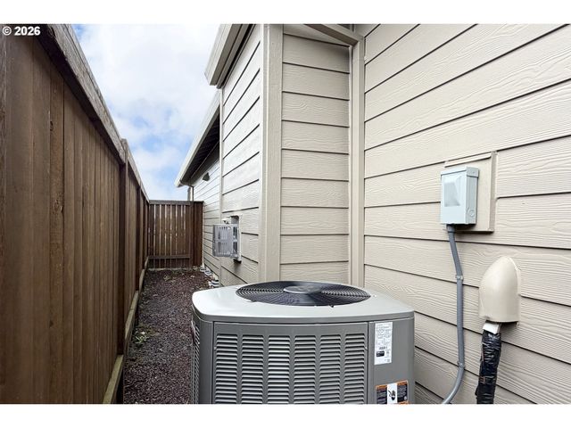 2270 Se TEAL Ave, Gresham, OR 97080