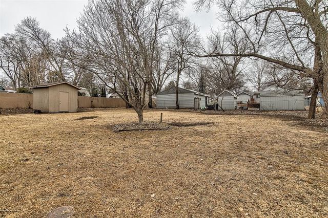 1229 Mckinley Avenue, Des Moines, IA 50315