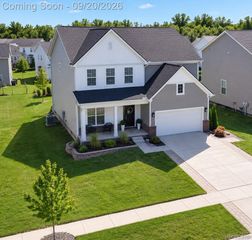 251 Quartz Way, White Lake Charter Township, MI 48386