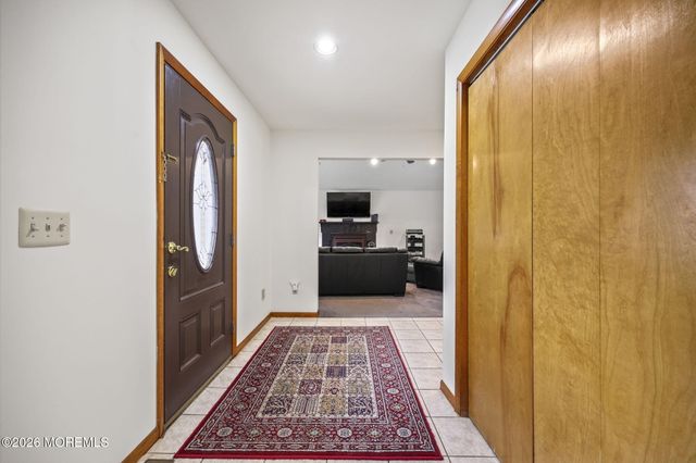 264 Windeler Road, Howell, NJ 07731