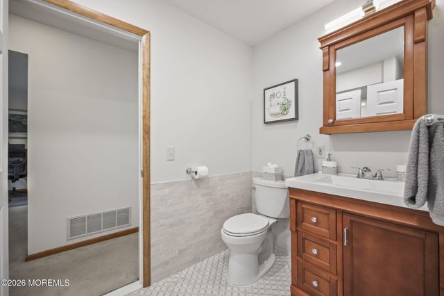 264 Windeler Road, Howell, NJ 07731