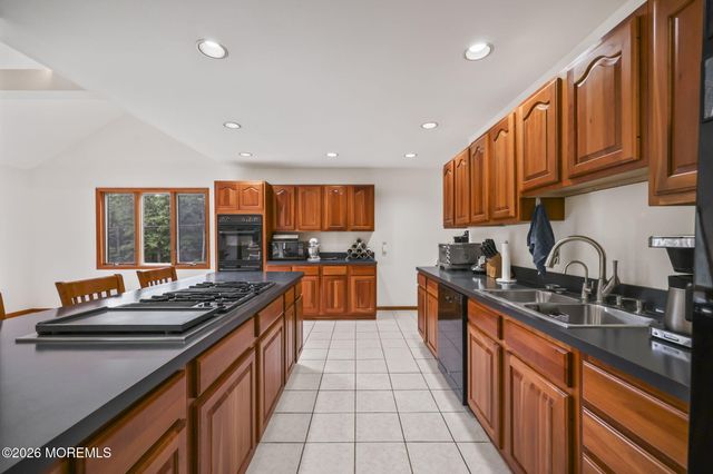 264 Windeler Road, Howell, NJ 07731