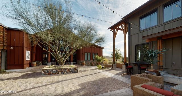 3310 TEN BEARS Circle, Wickenburg, AZ 85390