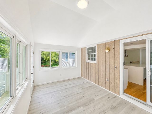 18 Linda St., Foxboro, MA 02035