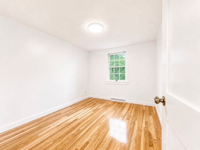 18 Linda St., Foxboro, MA 02035