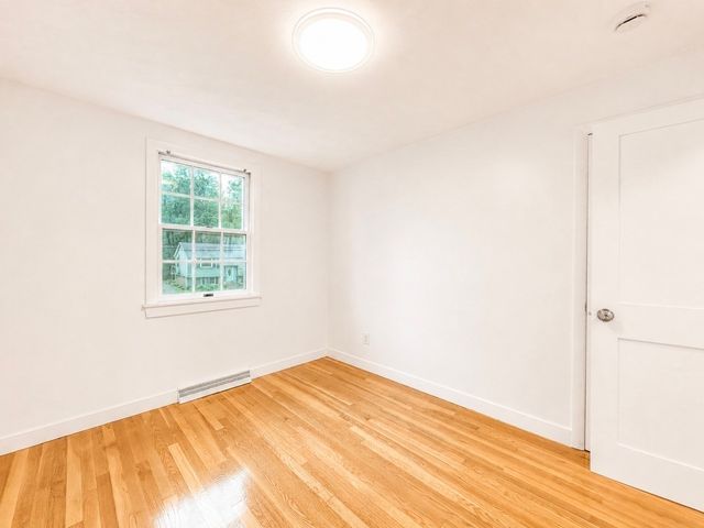 18 Linda St., Foxboro, MA 02035