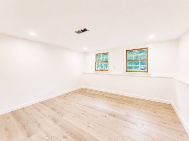 18 Linda St., Foxboro, MA 02035
