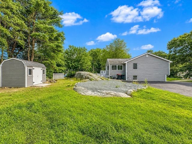 18 Linda St., Foxboro, MA 02035