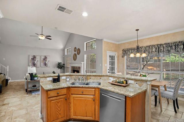 12 Weatherford, San Antonio, TX 78248