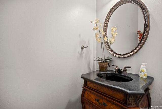 12 Weatherford, San Antonio, TX 78248