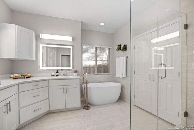 12 Weatherford, San Antonio, TX 78248