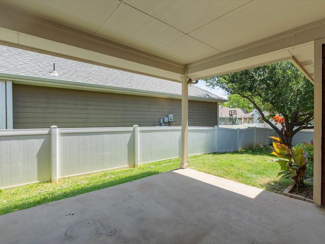 1020 Grey Fox Drive, Savannah, TX 76227