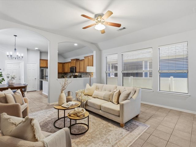 1020 Grey Fox Drive, Savannah, TX 76227