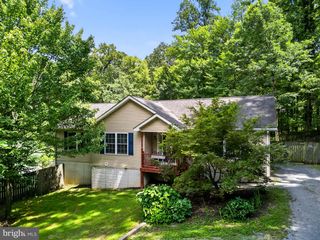 1396 JOHNNYCAKE LN, Harpers Ferry, WV 25425