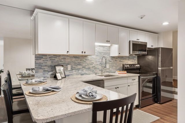 1401 Great Pond Road 2, North Andover, MA 01845