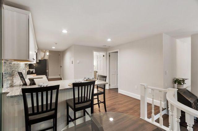 1401 Great Pond Road 2, North Andover, MA 01845
