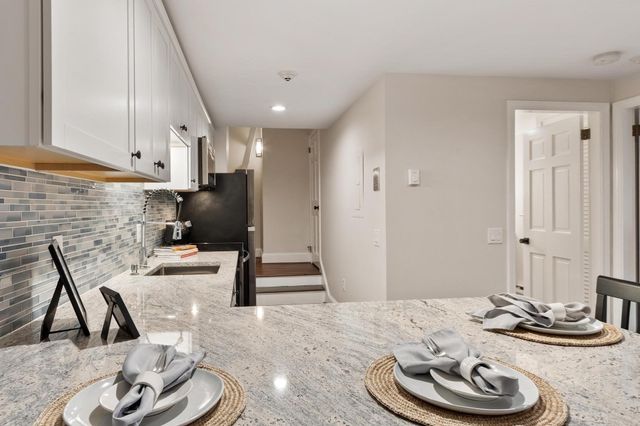 1401 Great Pond Road 2, North Andover, MA 01845