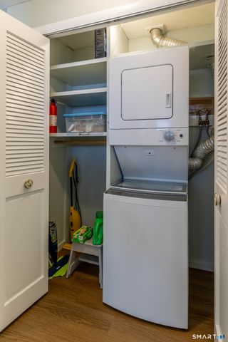 159 Hollister Way North 159, Glastonbury, CT 06033