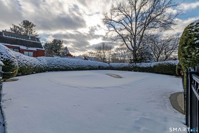 159 Hollister Way North 159, Glastonbury, CT 06033