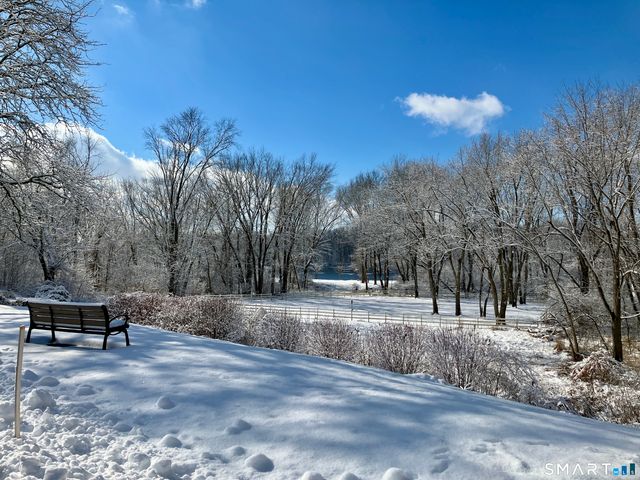 159 Hollister Way North 159, Glastonbury, CT 06033