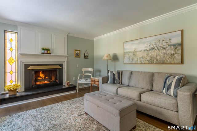 159 Hollister Way North 159, Glastonbury, CT 06033