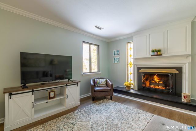 159 Hollister Way North 159, Glastonbury, CT 06033