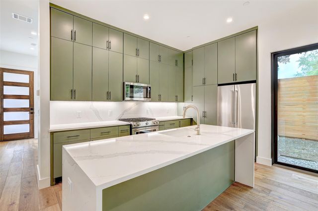 3208 Clawson RD 5B, Austin, TX 78704