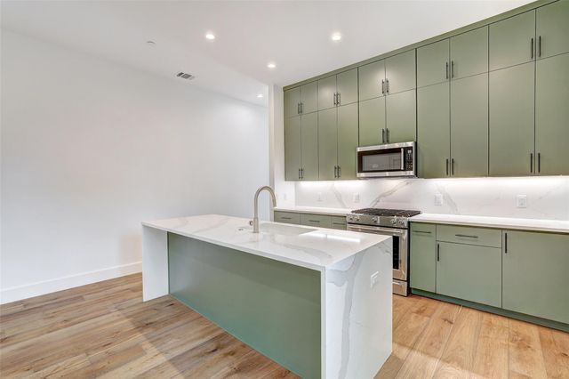 3208 Clawson RD 5B, Austin, TX 78704