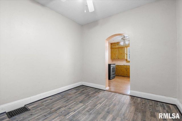 1601 S GLENWOOD Avenue, Springfield, IL 62704