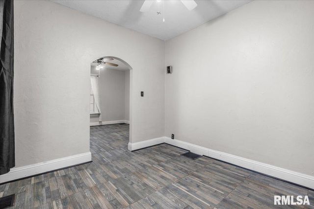 1601 S GLENWOOD Avenue, Springfield, IL 62704