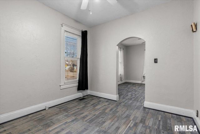 1601 S GLENWOOD Avenue, Springfield, IL 62704