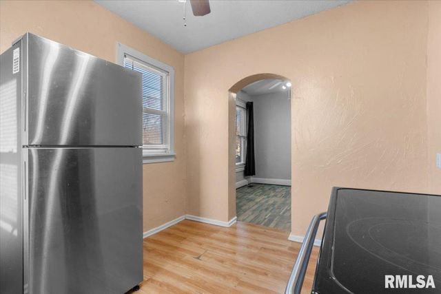 1601 S GLENWOOD Avenue, Springfield, IL 62704