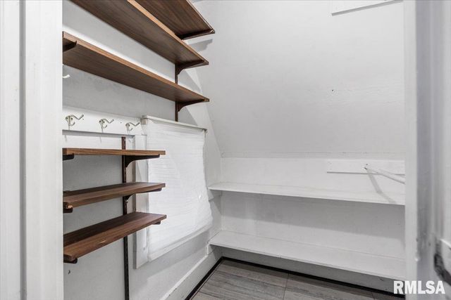 1601 S GLENWOOD Avenue, Springfield, IL 62704