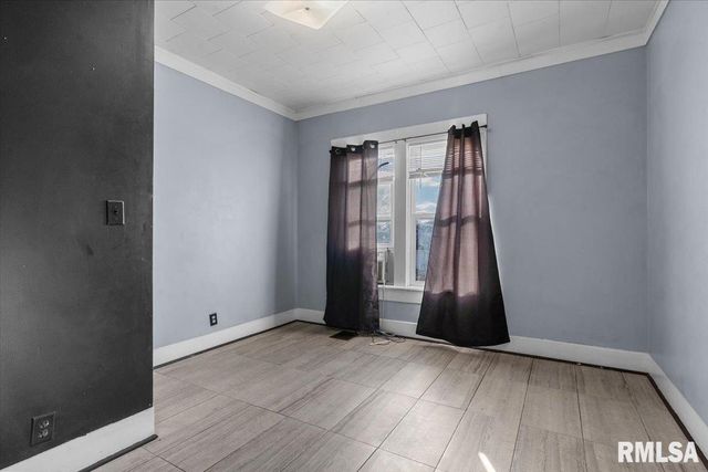 1601 S GLENWOOD Avenue, Springfield, IL 62704