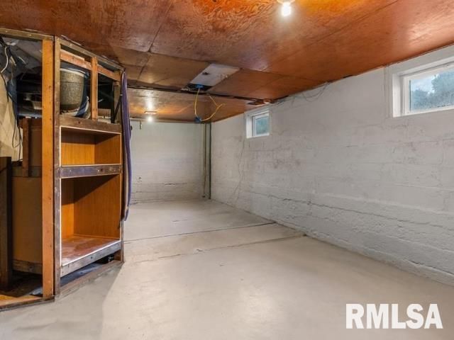 1601 S GLENWOOD Avenue, Springfield, IL 62704