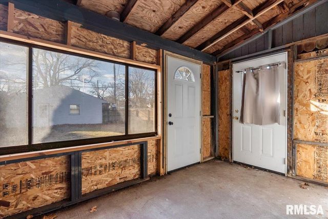 1601 S GLENWOOD Avenue, Springfield, IL 62704