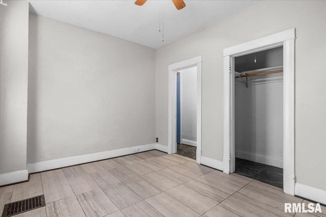 1601 S GLENWOOD Avenue, Springfield, IL 62704