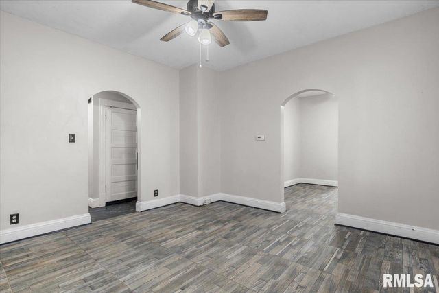 1601 S GLENWOOD Avenue, Springfield, IL 62704