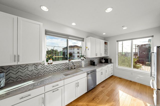 102 Tendick St Unit 806, San Antonio, TX 78209