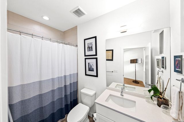 102 Tendick St Unit 806, San Antonio, TX 78209