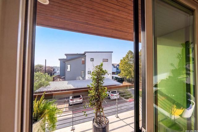 102 Tendick St Unit 806, San Antonio, TX 78209