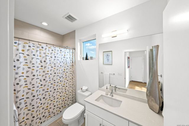 102 Tendick St Unit 806, San Antonio, TX 78209