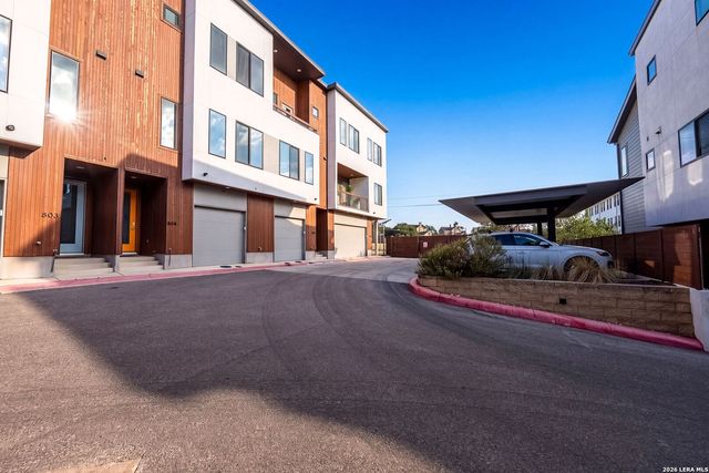 102 Tendick St Unit 806, San Antonio, TX 78209