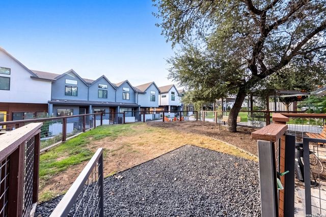 102 Tendick St Unit 806, San Antonio, TX 78209