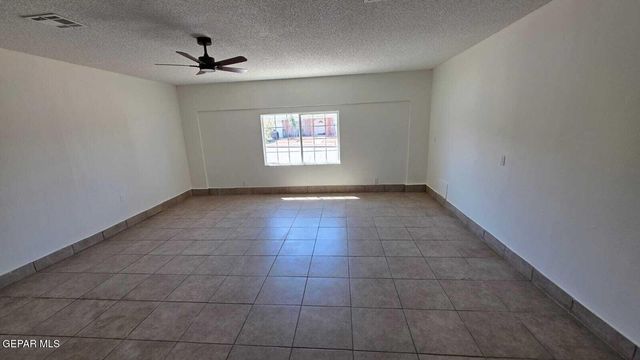 1529 PLAZA VERDE Drive, El Paso, TX 79912